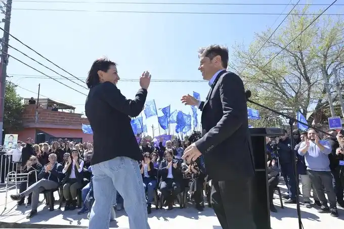 Kicillof y Mendoza inauguraron obras en Quilmes.