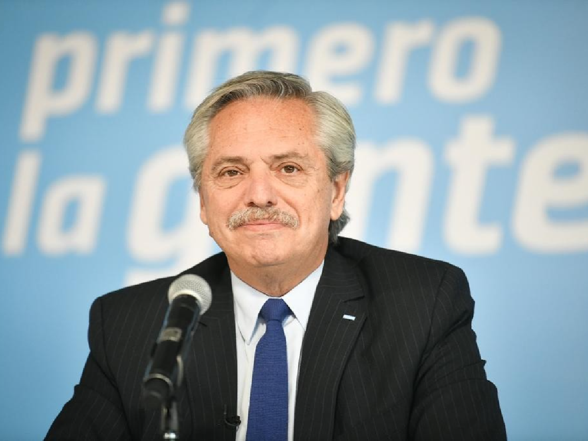 Alberto Fernández: "Estoy esperando que la justicia llame a los ladrones de guante blanco"