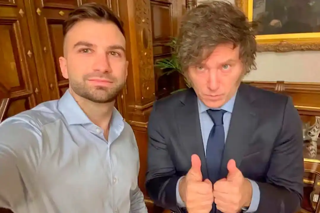 Mauricio Novelli junto al presidente Javier Milei