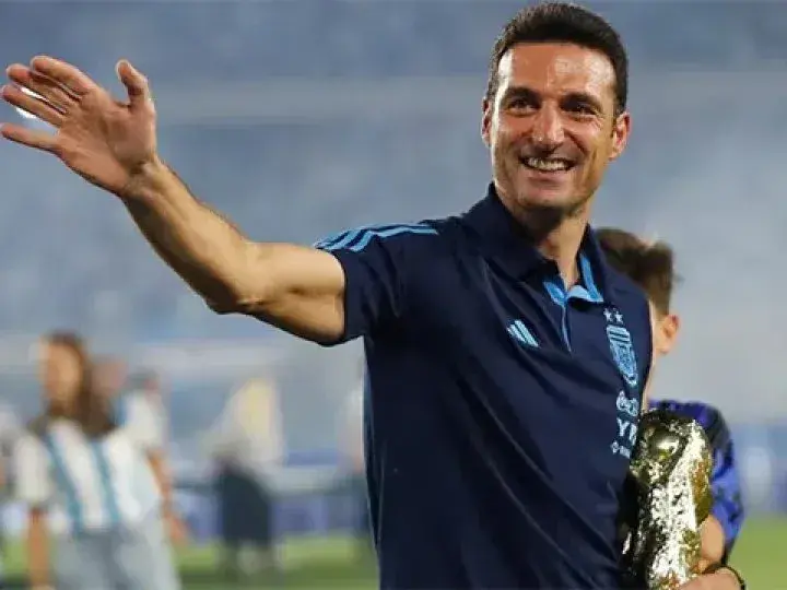 Scaloni cumple 100 partidos como DT de la Albiceleste. Foto:AFA