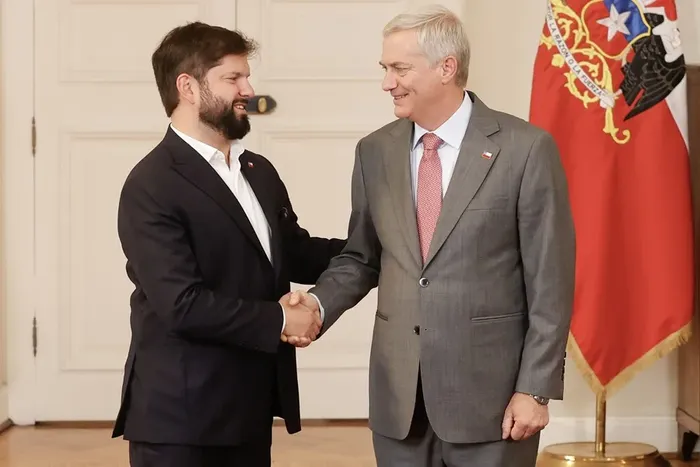 Boris y Kast en la Casa de la Moneda, marcan el inicip de la transición en Chile