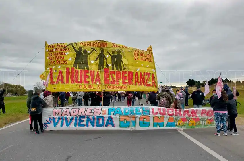Cortan la ruta 226 y piden trabajo para los barrios de Mar del Plata