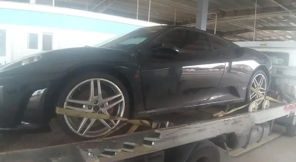 Incautaron en el Puente Fray Bentos - Gualeguaychú una Ferrari con patente española de un ex arquero de la Selección