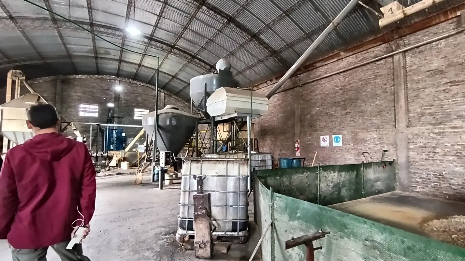 Planta de expeller y aceite de soja por dentro