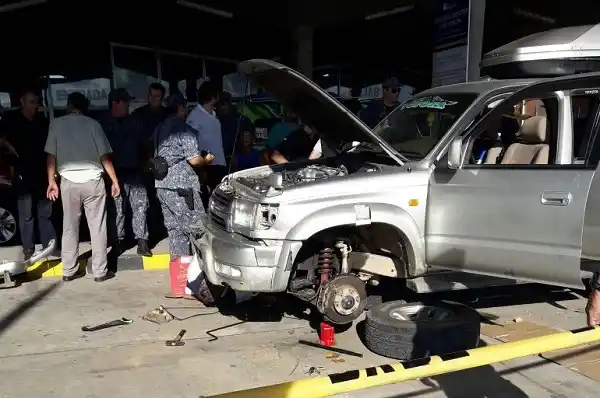Hallaron cocaína escondida en una camioneta boliviana 