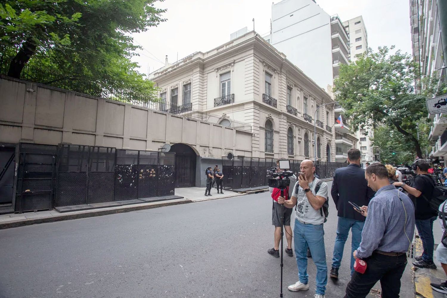 Desde la Embajada rusa consideran “una grave violación al derecho internacional” el accionar contra los diplomáticos