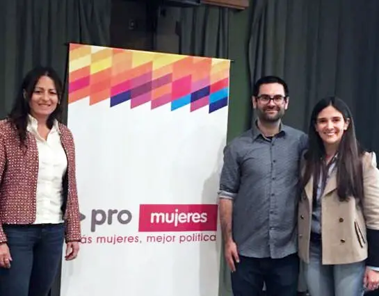 “La idea  es sumar mujeres a  la política” aseguró Vallota