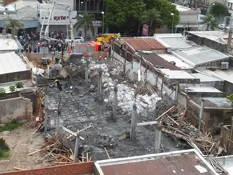 Derrumbe en Campana: Tres obreros muertos
