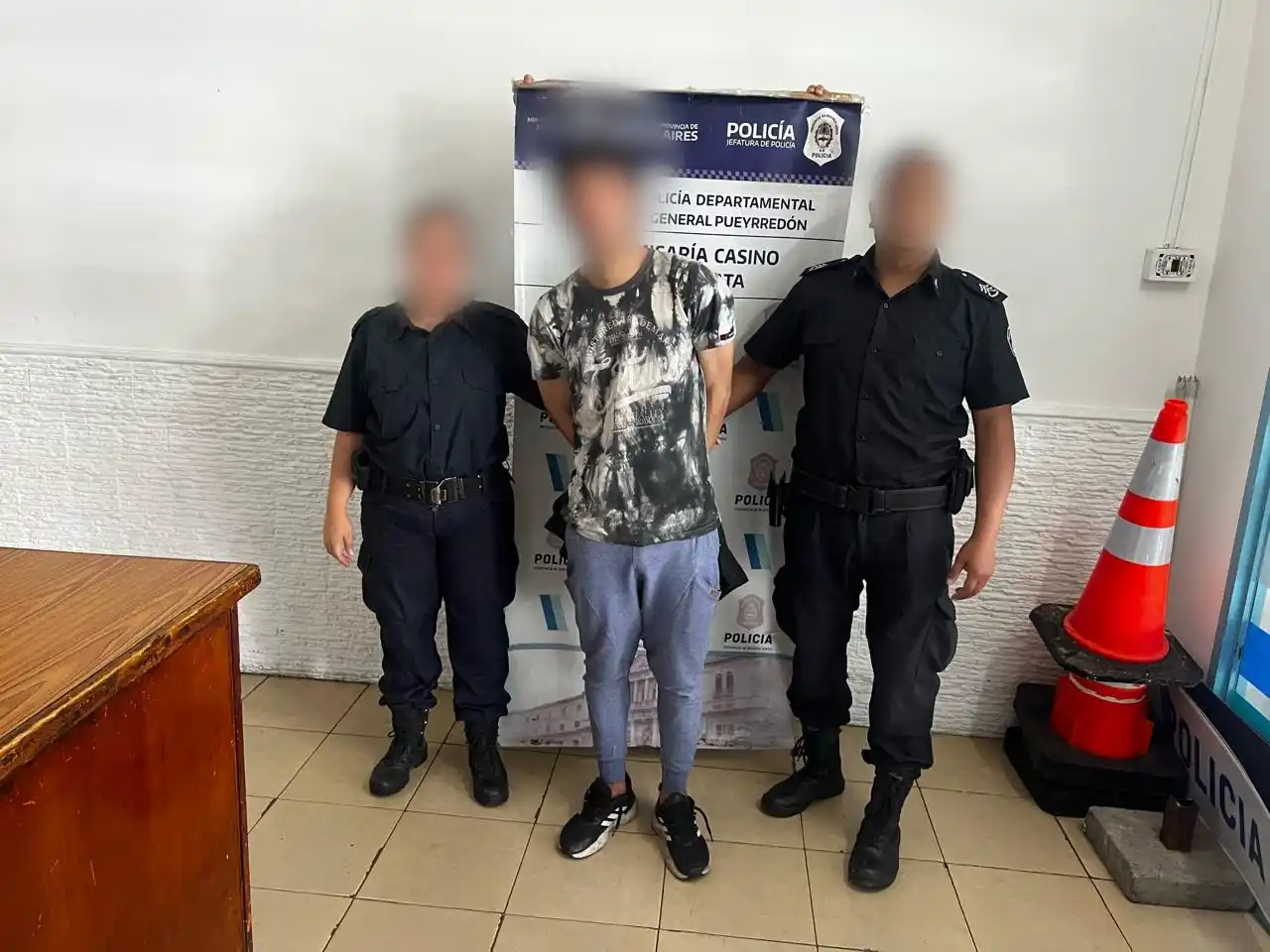 Hizo un escándalo en pleno centro y desobedeció a la Policía: terminó detenido