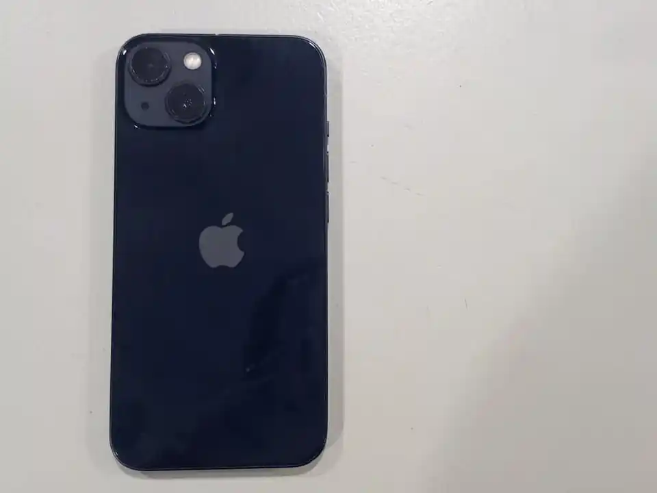 Hallaron iPhone color negro en Juan b. Justo