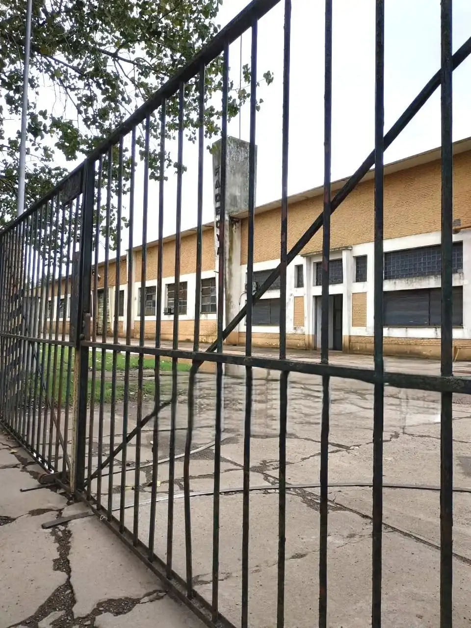 De Chascomús a Esteban Echeverría: suspensiones y salarios impagos golpean a la industria