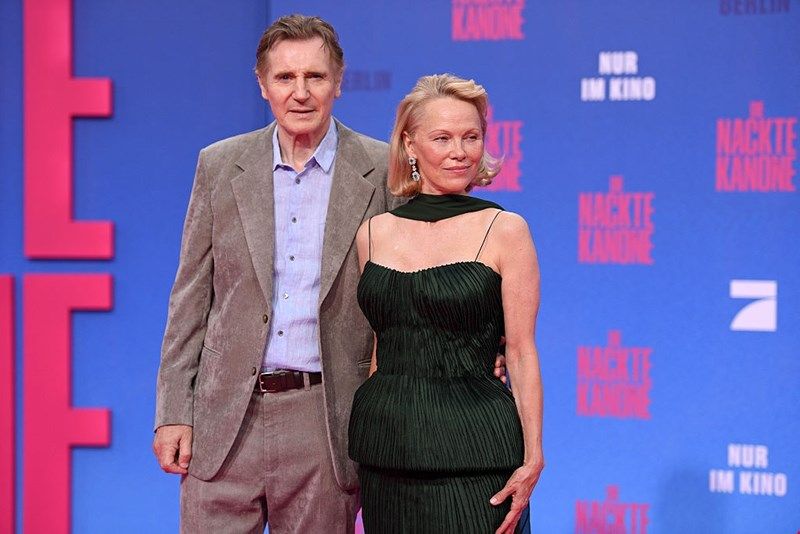 El actor de 73 años junto a la actriz de 58 años.