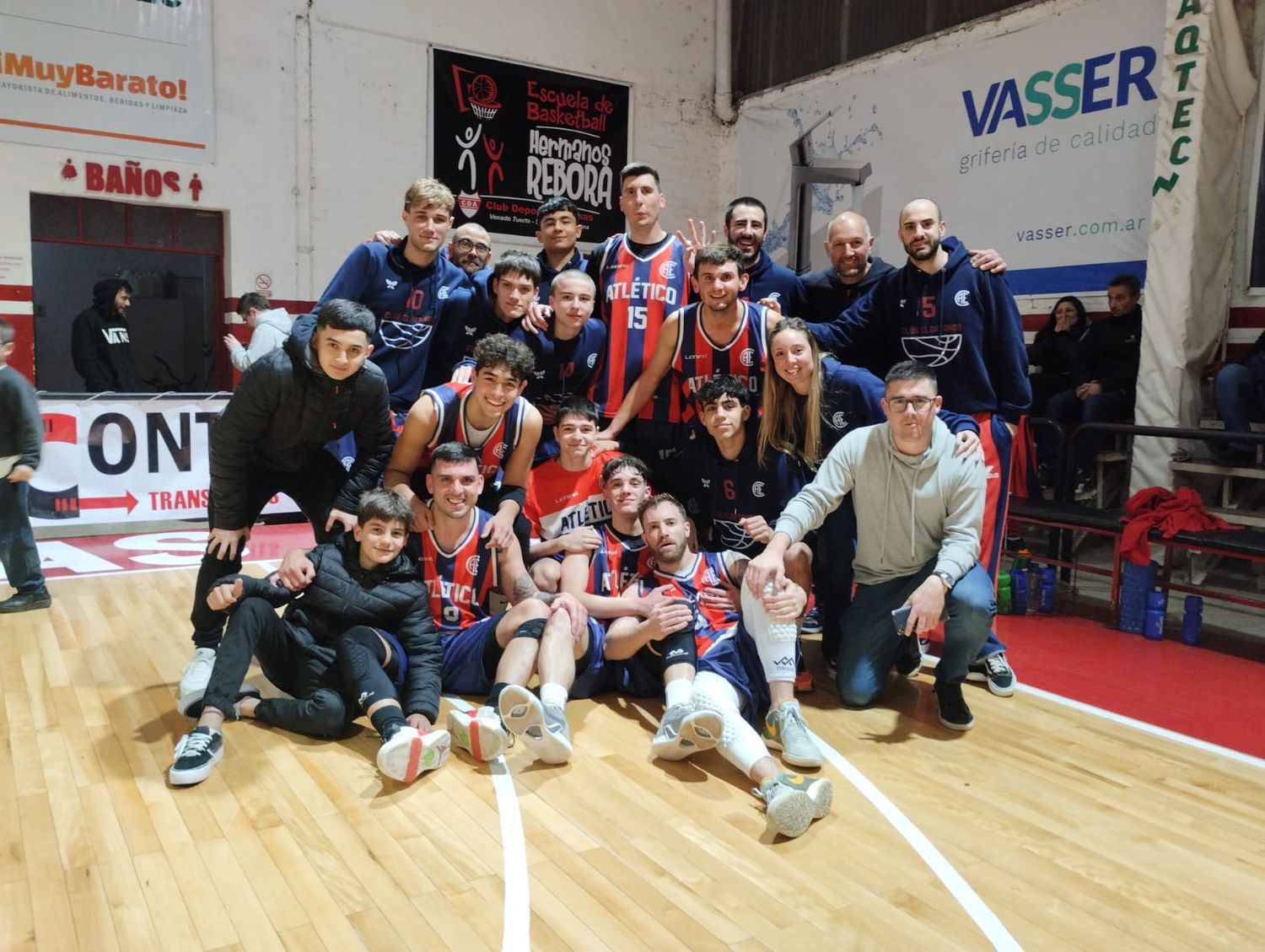 El Rojo de Elortondo continua con su invicto en lo más alto del torneo. Foto: Fabián Gallego.