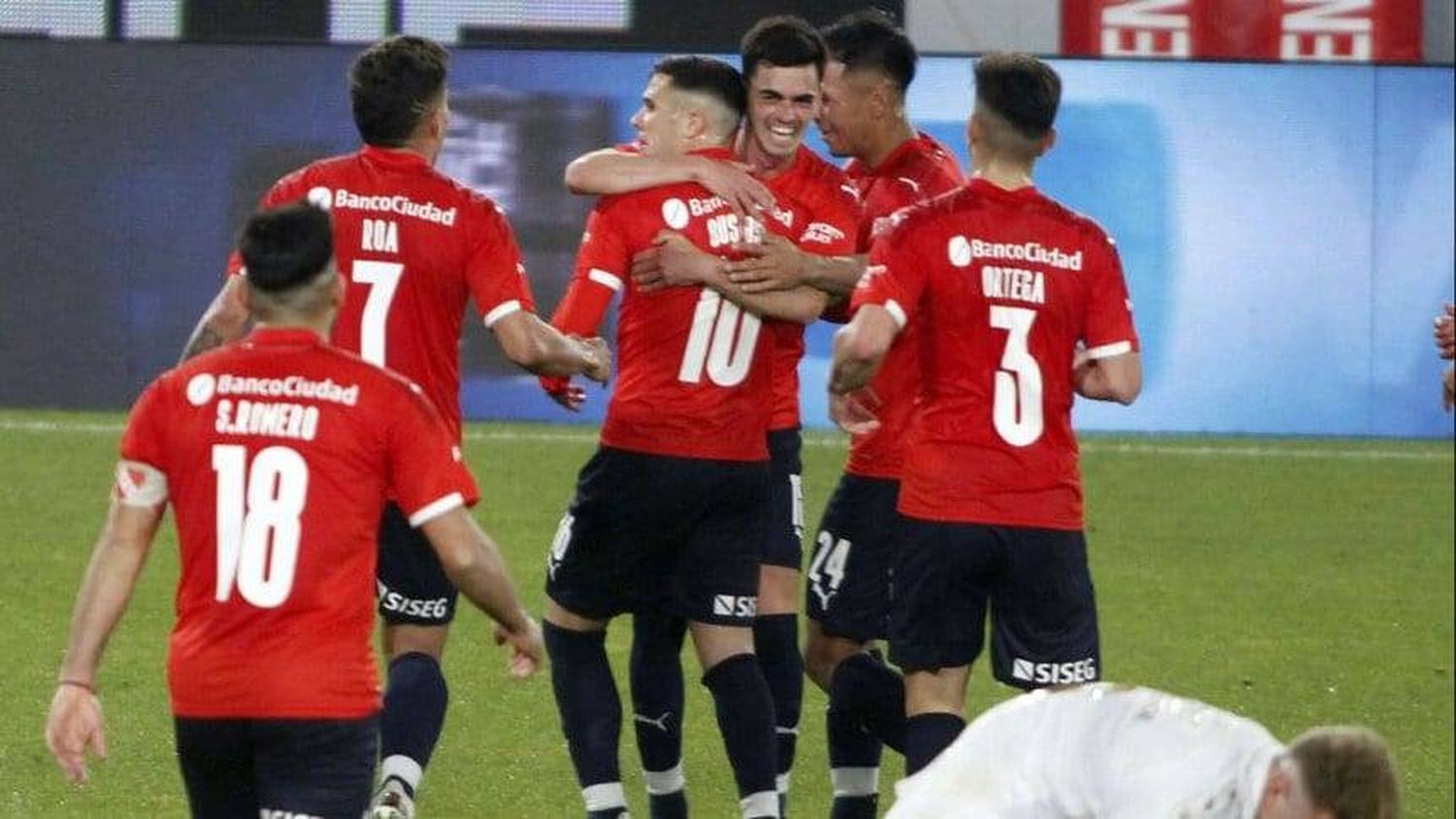 Liga Profesional: Independiente goleó a Colón y volvió a ser líder