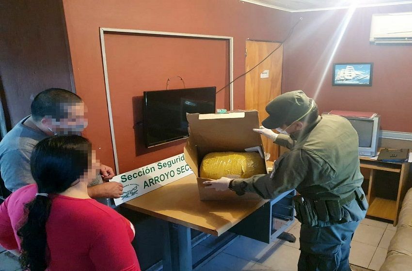 Hallaron más de 6 kilos de marihuana escondidos en un transporte de cargas