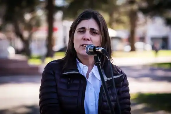 Interna peronista en Coronel Suárez: Concejala le dijo "mezquino" al intendente Moccero por ir con "lista corta"