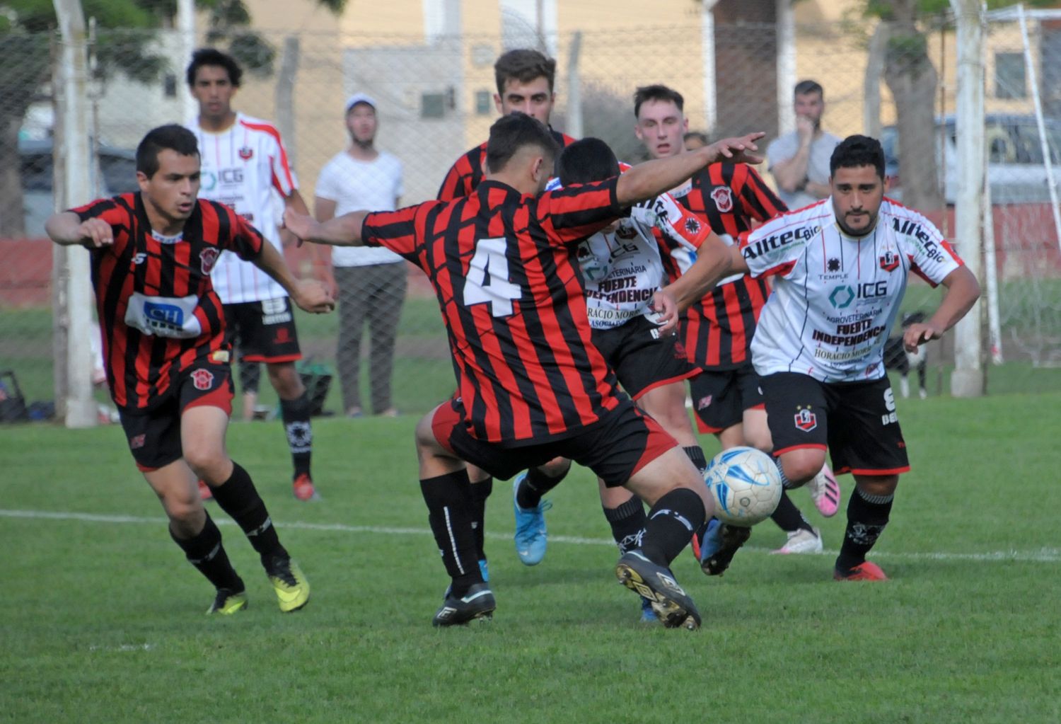 Independiente le ganó a Juarense.