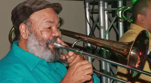 Tras robo de instrumentos en España: cantante de Dimensión Latina sufre un infarto (+Detalles)