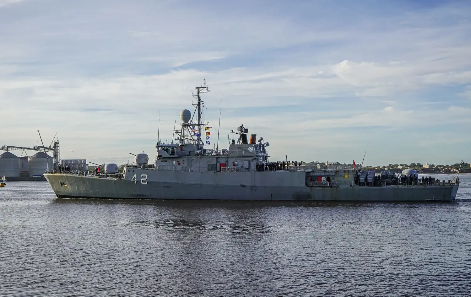 Ara Rosales - 1