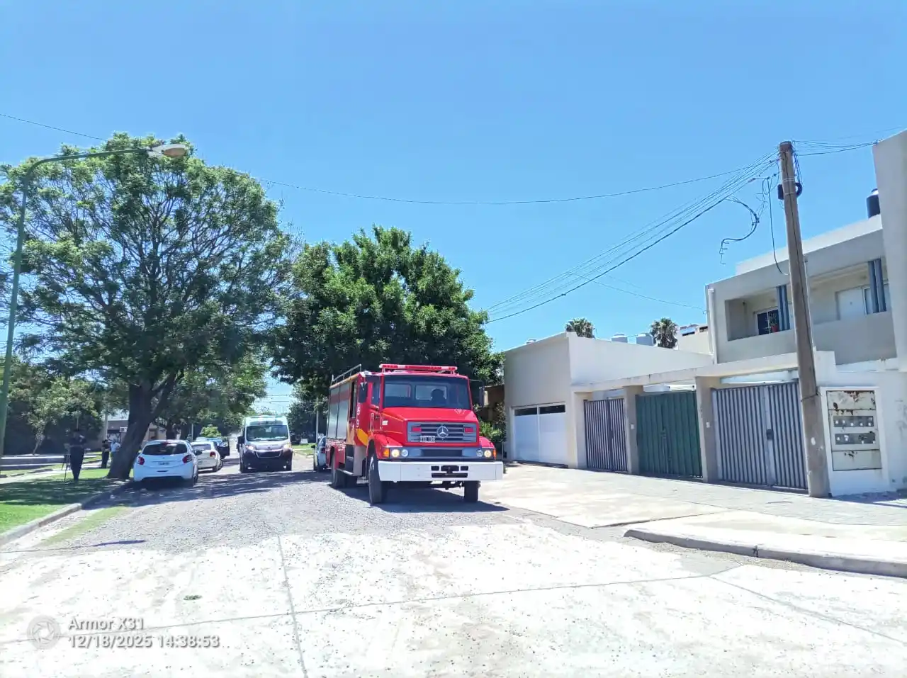 Se soltó la manguera del regulador de gas, escaparon por el tapial y sufrieron lesiones leves