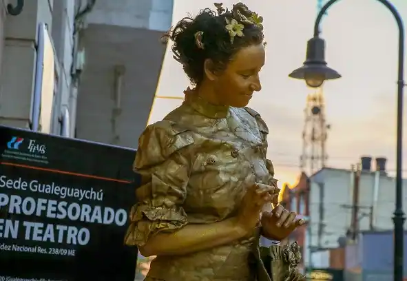 En la ciudad, se realiza el Segundo Encuentro Nacional de Estatuas Vivientes