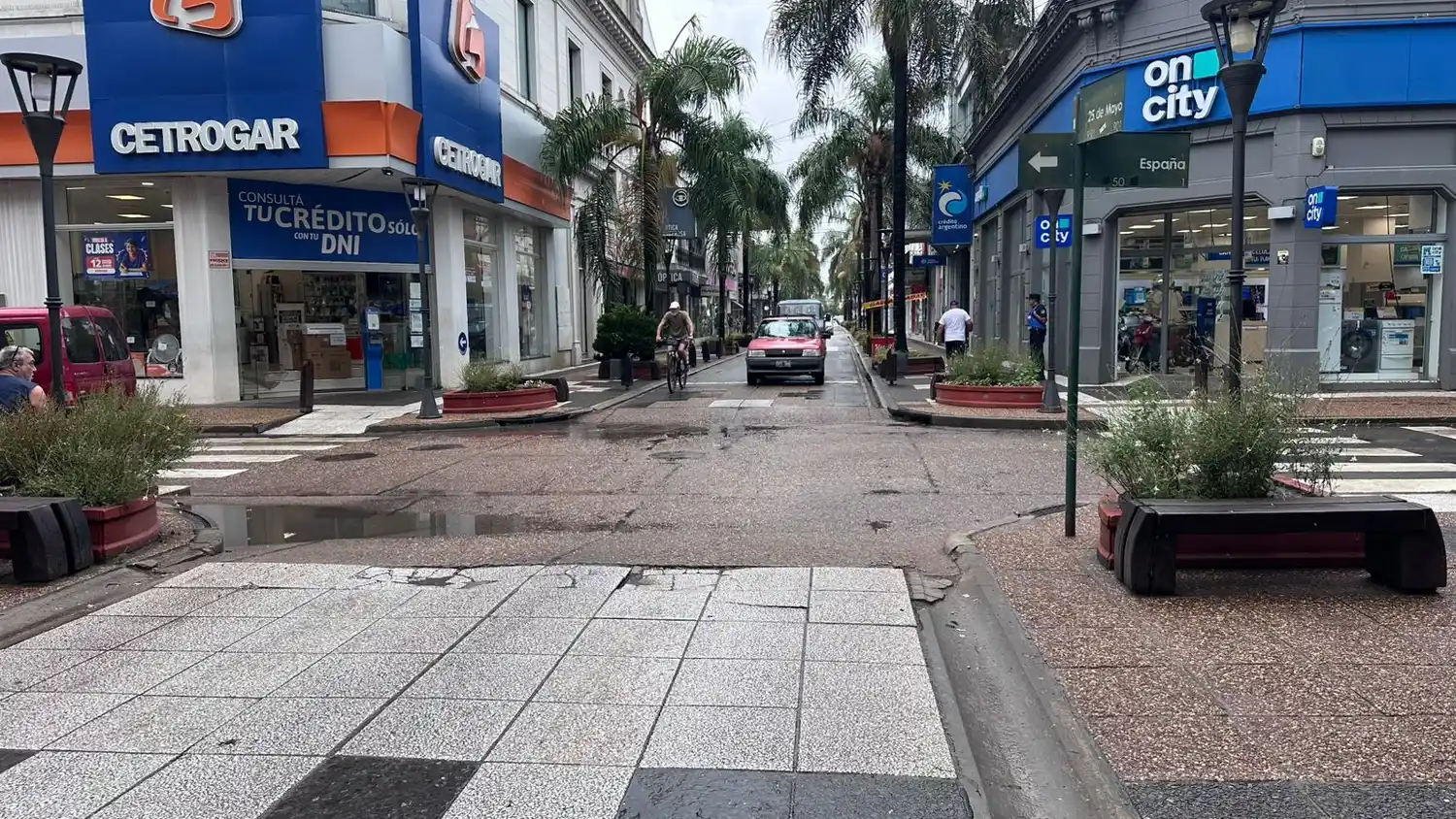 Alerta amarillo y naranja durante todo este lunes: anuncian hasta 120 mm acumulados