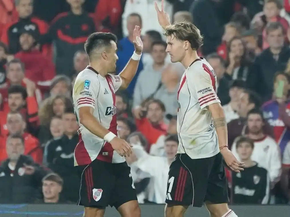 Facundo Colidio festeja el segundo gol "millonario".