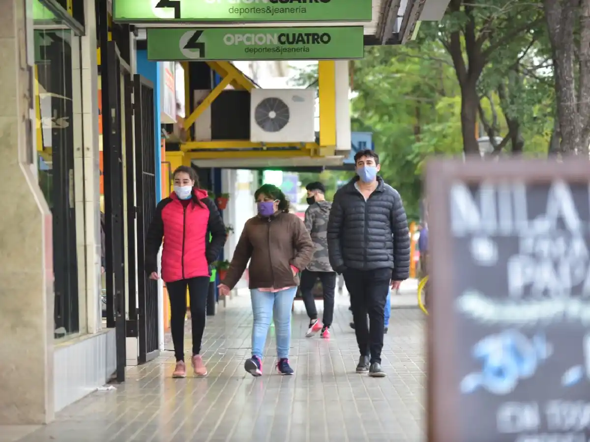El invierno llega con anticipación: qué dice el pronóstico de la semana para la ciudad