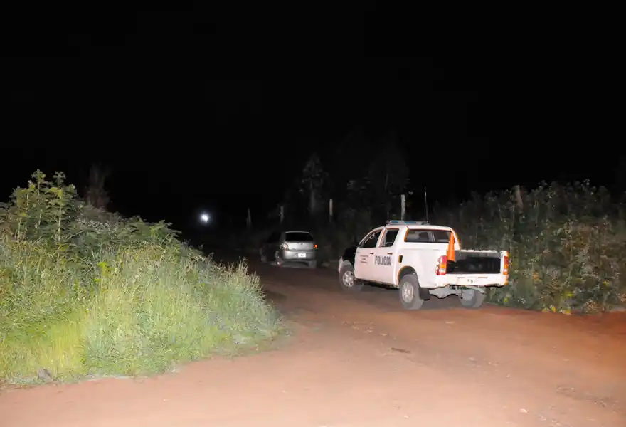 Desesperada búsqueda de un joven a quien le encontraron incendiado su vehículo