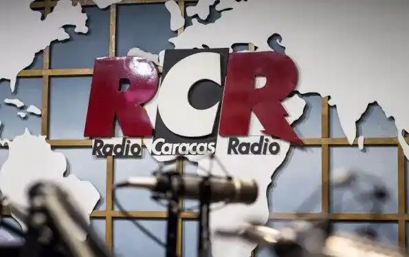 SE APAGAN LAS VENTANAS DE INFORMACIÓN EN VENEZUELA: emisora RCR cesa sus operaciones