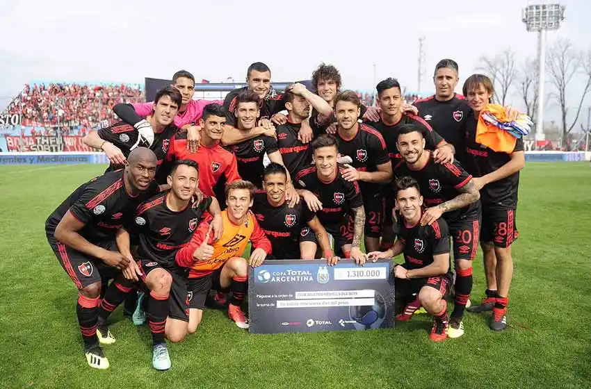 En los penales, Newell’s eliminó a Atlético Tucumán y está en cuartos