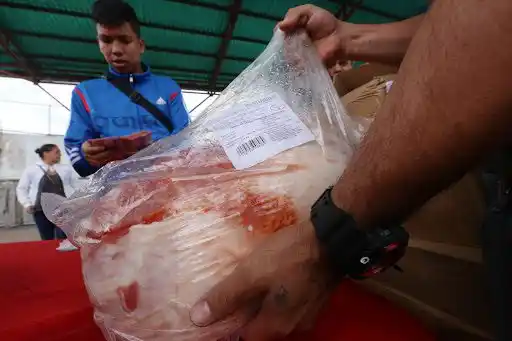 PASANDO RONCHA: sin pernil, Clap y menos gasolina en el estado Bolívar