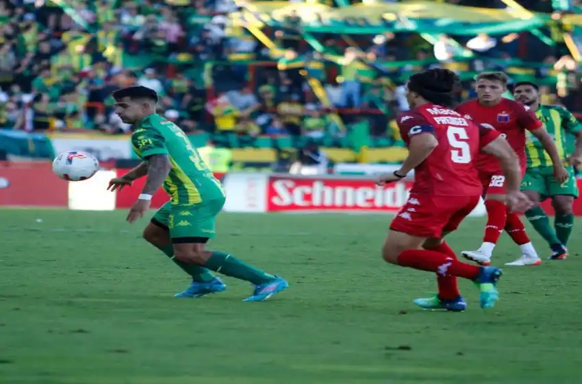 Aldosivi y Patronato jugarán a las 16 por problemas de iluminación en el Minella