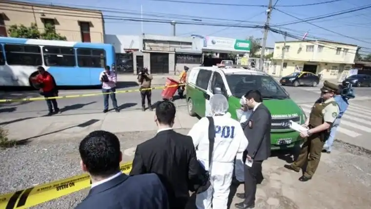 Chile: taxista prófugo tras la trágica muerte de un recién nacido