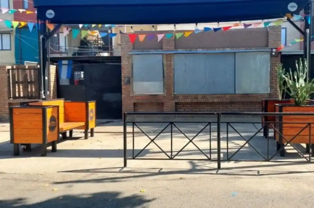 Rosario: acribillaron de 14 balazos a un joven en una fiesta callejera