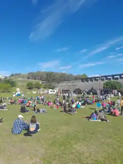 Dio inicio, a los pies del Murallón del Dique, el "Paseo de los Foodtrucks"