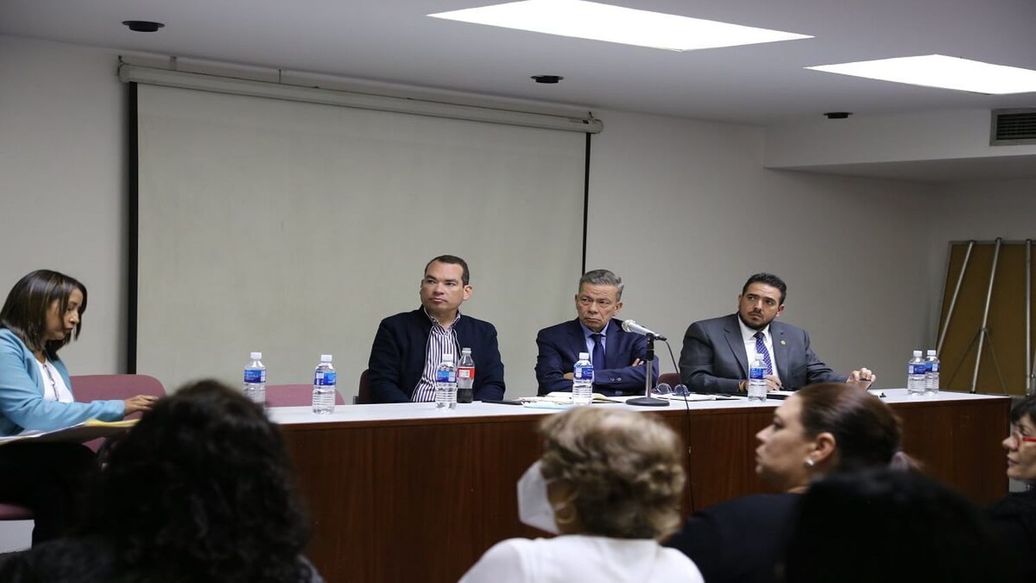 OPOSICIÓN «INVITA» a Maduro a seguir en el diálogo: Blyde explica con manzanitas el tema del fondo