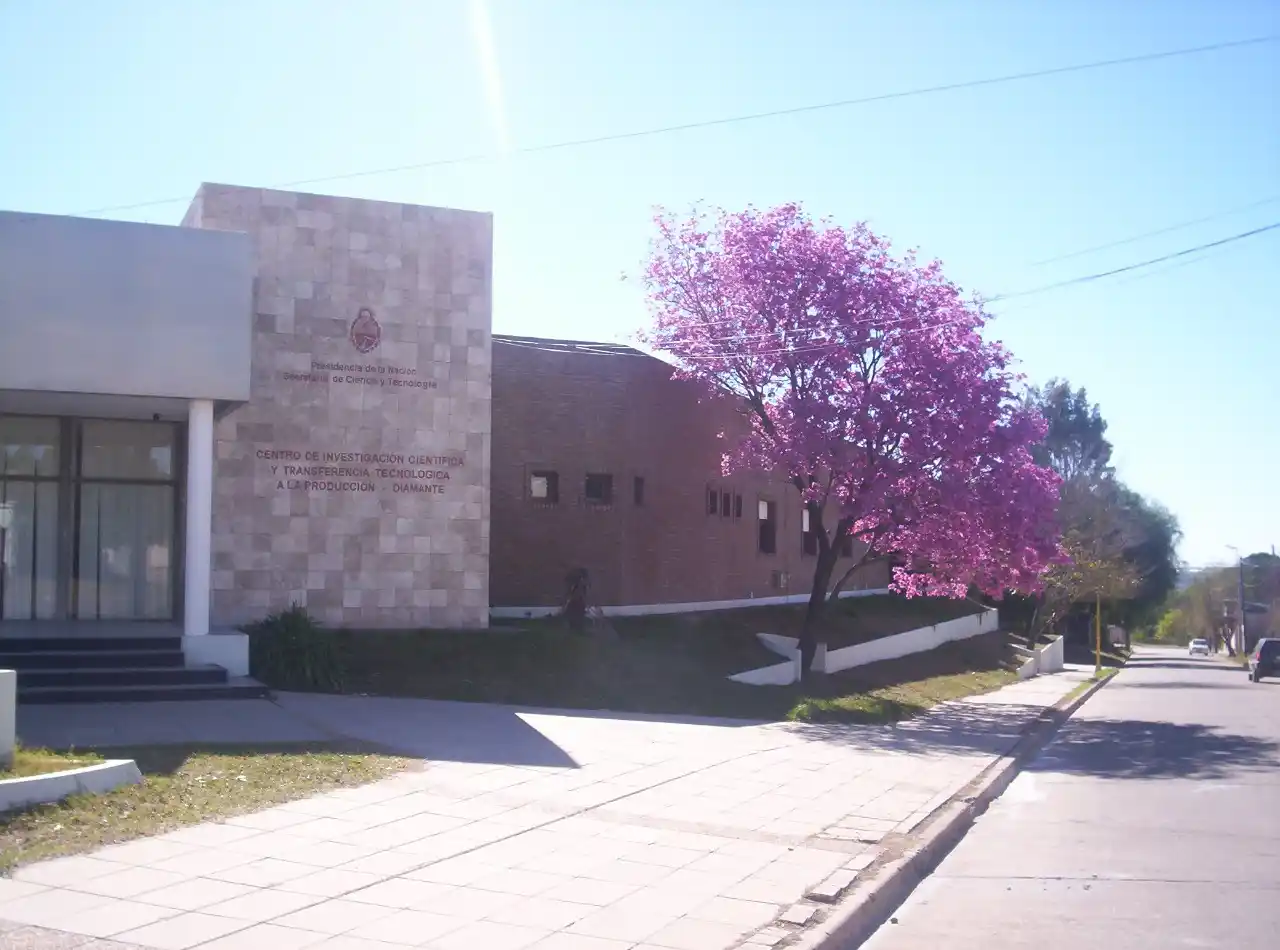 Se conmemoran los 25 años de creación del Centro de Investigación Científica y de Transferencia Tecnológica a la Producción Diamante