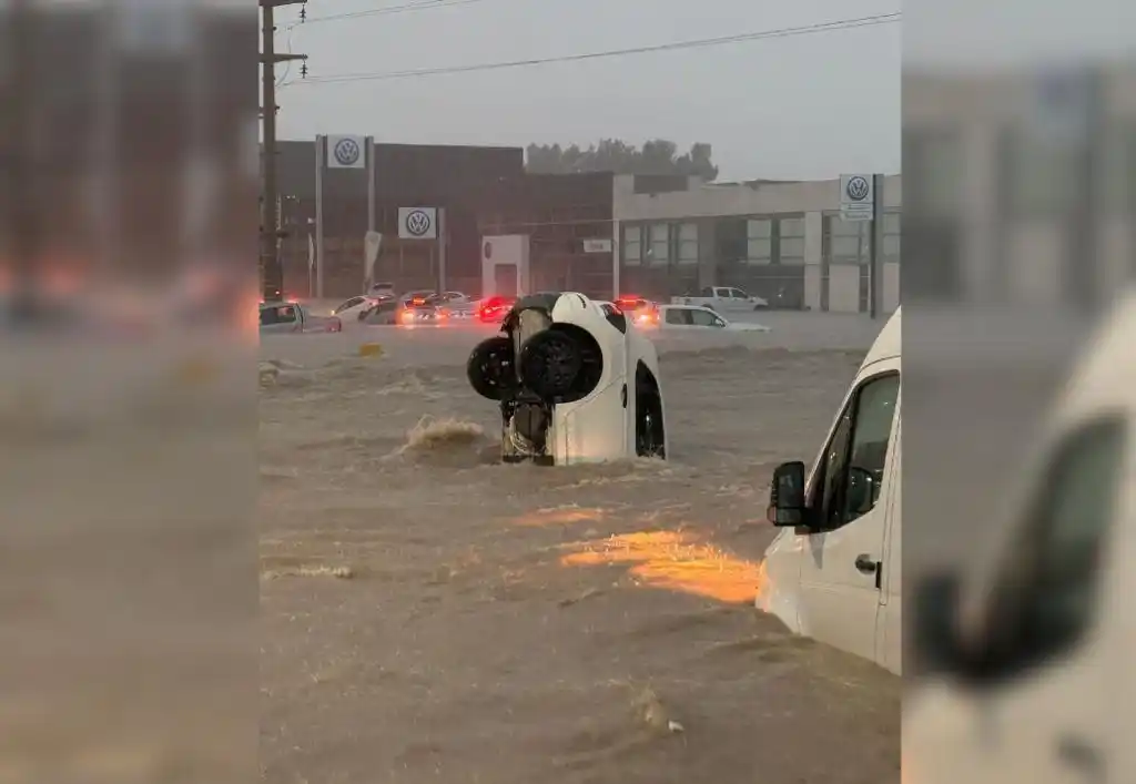 Bahía Blanca: la lluvia dejó a la ciudad bajo el agua y con 40 evacuados
