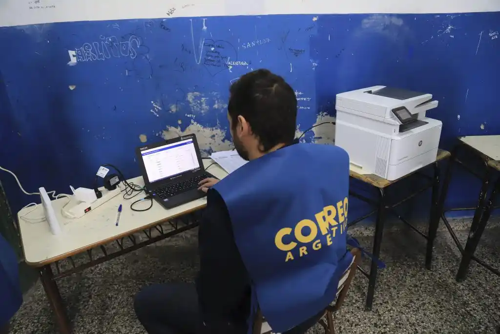 En otro simulacro de escrutinio provisorio, el Gobierno aseguró mayor seguridad 