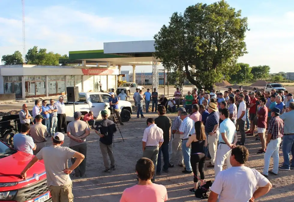 Productores agropecuarios proponen para el viernes el cese de comercialización y vigilia a la vera de la ruta 14