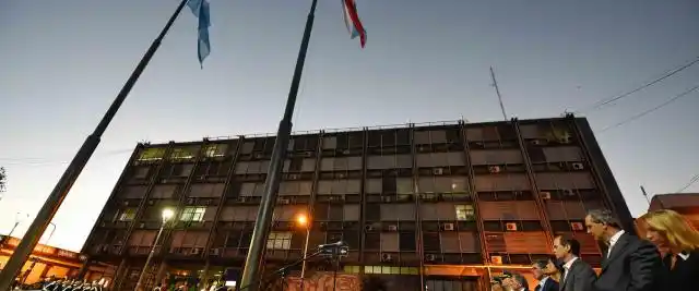 Bordet valoró el gesto de continuar las negociaciones salariales docentes con los chicos en escuela