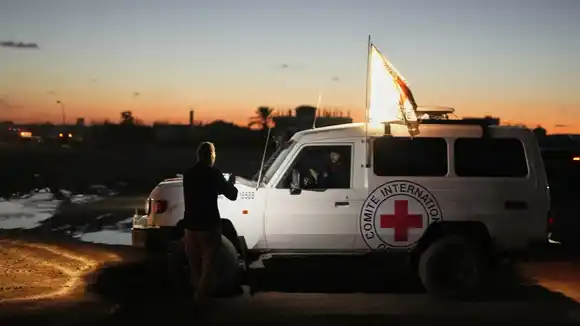 Israel recibió nuevos restos humanos en medio de tensiones por el frágil alto el fuego en Gaza