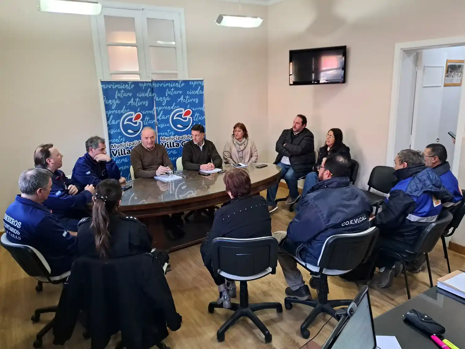 El intendente Norberto Gizzi encabezó el encuentro en el Palacio Municipal.