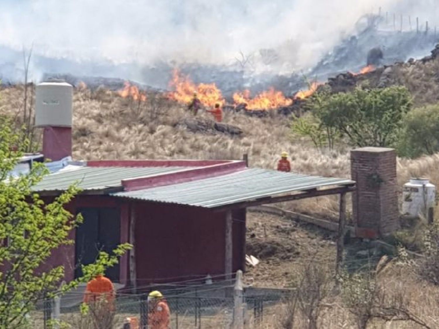 Controlan incendio en Mina Clavero