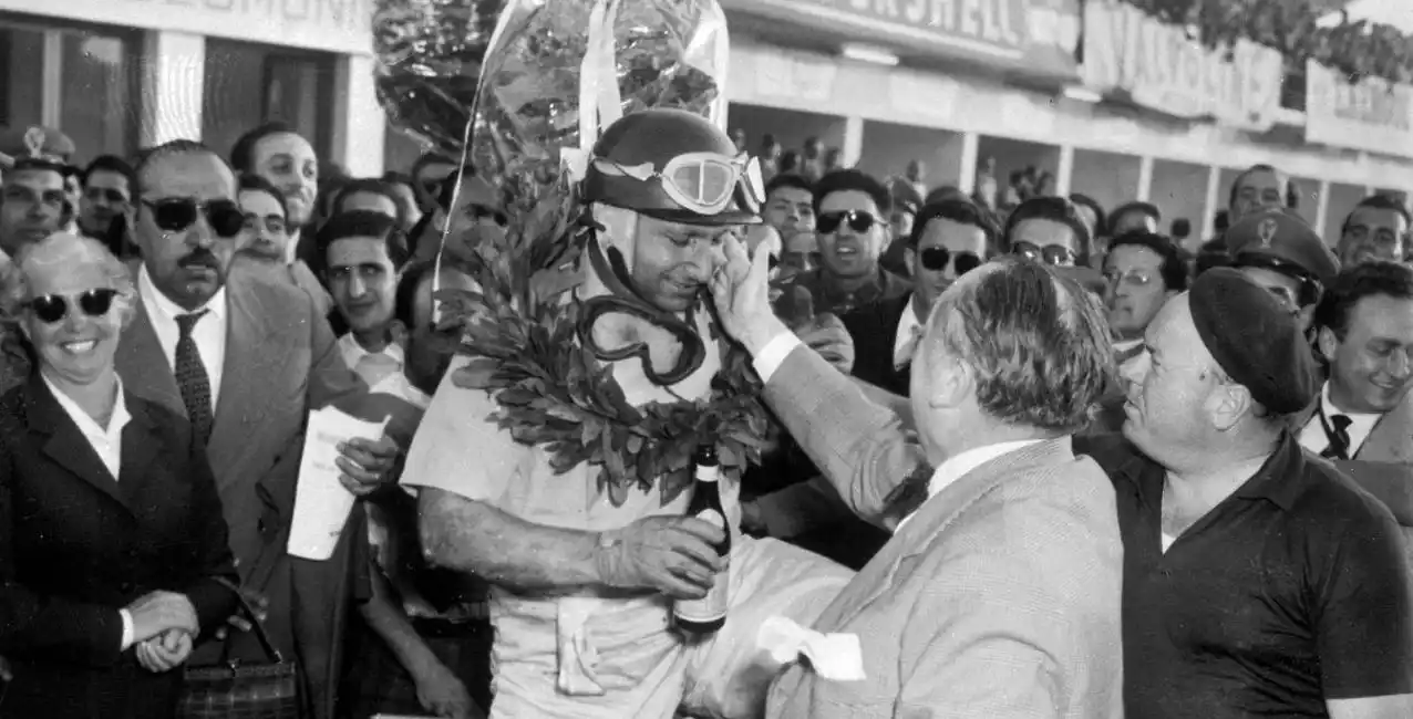 Homenaje a Juan Manuel Fangio, a 70 años de su primer título en la Fórmula 1