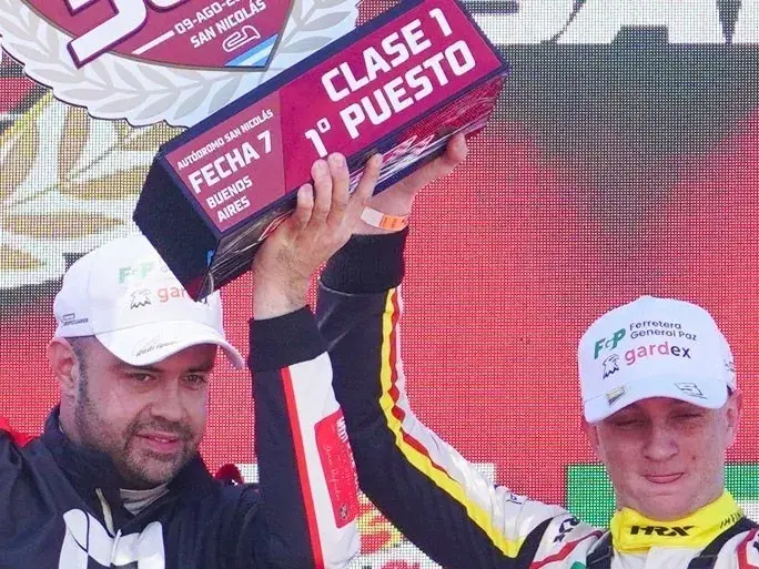 Nico González celebró en la Clase 1 como invitado de Lucio Rodriguez. Foto:Facebook LR.