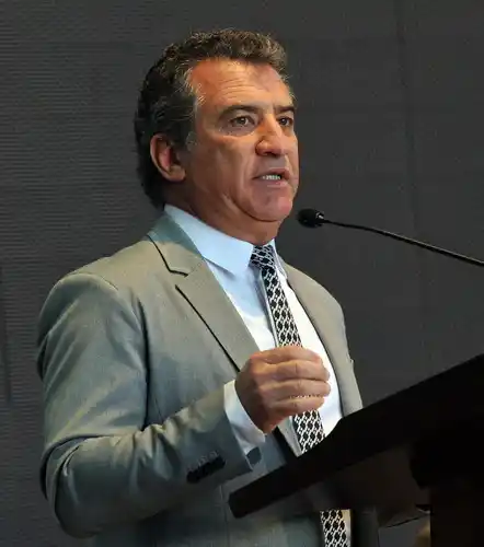 Sergio Urribarri espera un acuerdo antes de presentarse a la Justicia