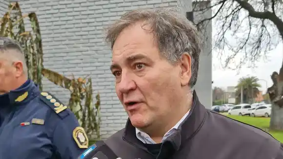 "Un delincuente común va a tener más poder que un policía": Alonso cuestionó a Milei por habilitar la compra de armas