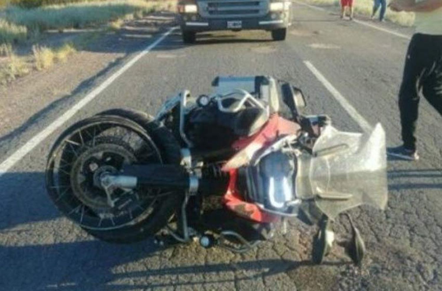 Un rosarino murió en un accidente de moto en La Pampa
